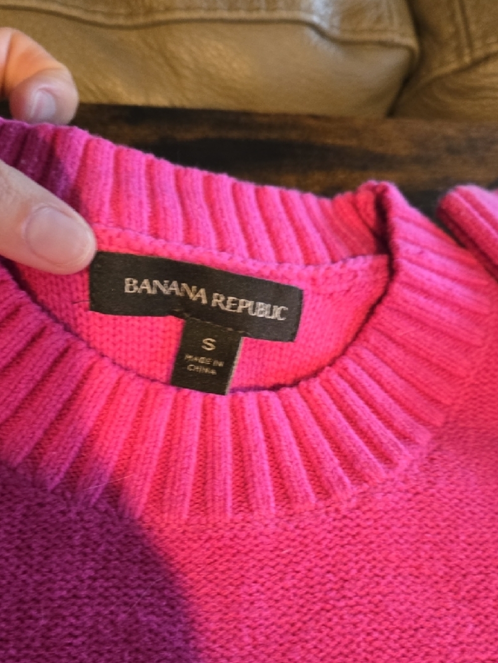 Banana Republic Pink Crewneck Sweater Sz S - Picture 2 of 5